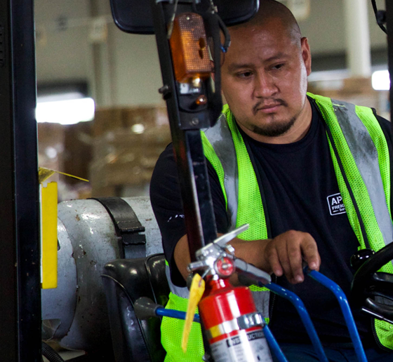 forklift-driver-concentrating-load-2-is-right forklift driver