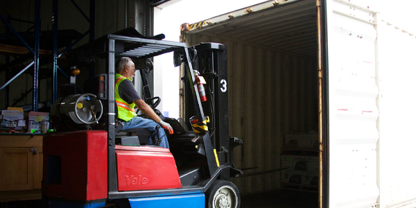 loading-trailer-coi-2-is-left