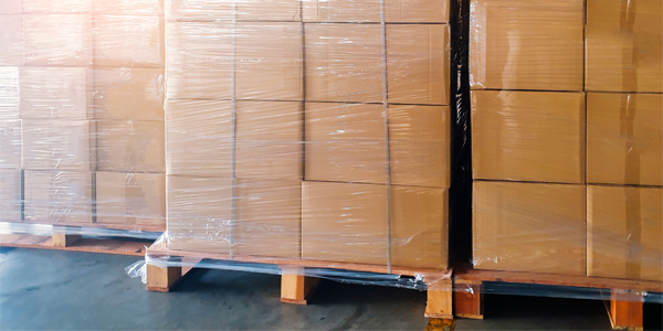 pallets-in-row-is-left row of pallets